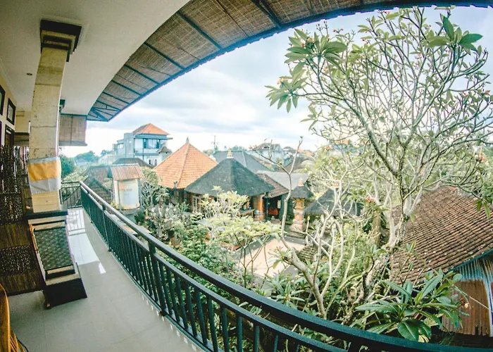 Witantra House ホームステイ ウブド